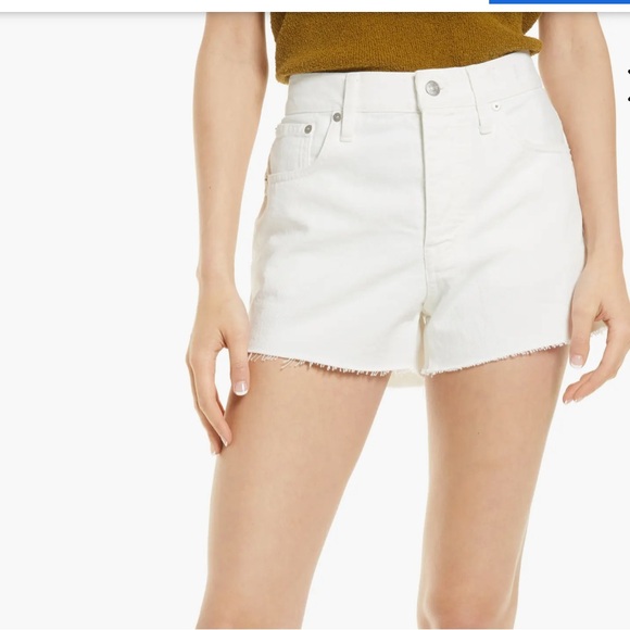 Madewell relaxed denim shorts in white - Picture 1 of 6
